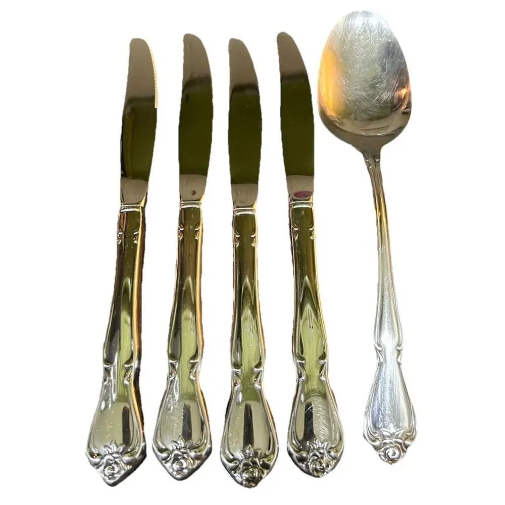 1881 Rogers Oneida LTD True Arbor Rose Set- 4 Dinner Knives 1 Fork Stainless